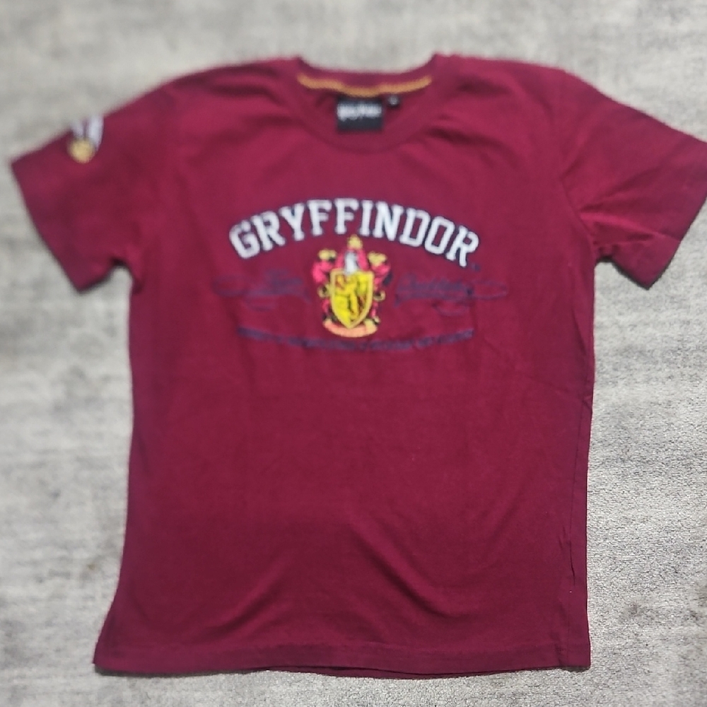 Gryffindor Teen Short Sleeve Tee - Maroon